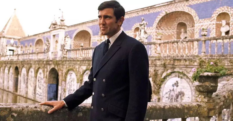 O George Lazenby