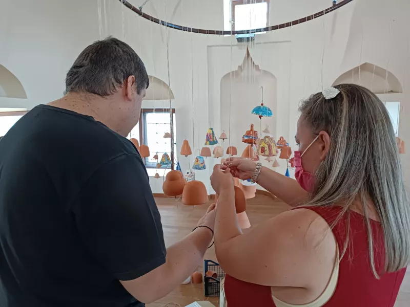 Έκθεση με κεραμικές καμπάνες στα Γιαννιτσά