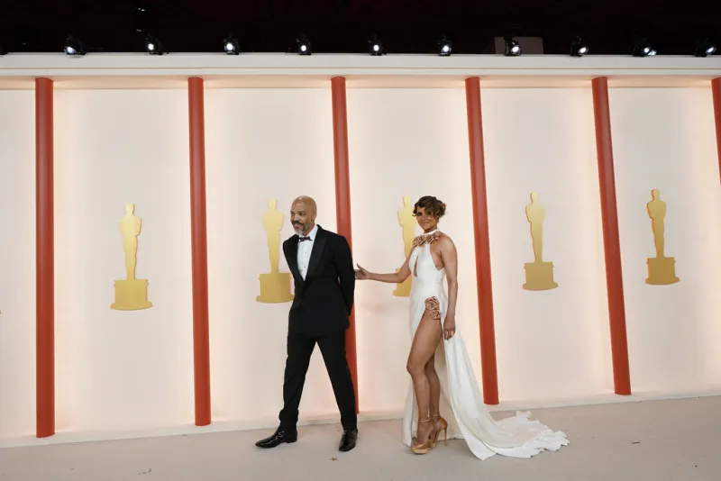 Η Χάλι Μπέρι με τον αρραβωνιαστικό της