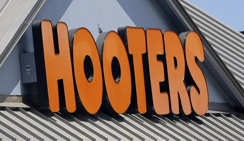 Hooters