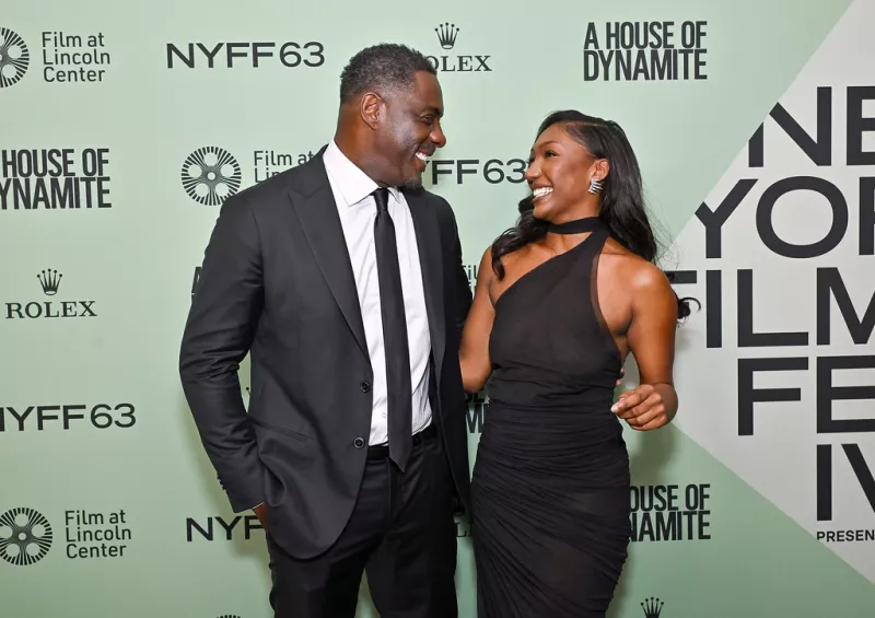 Ο Ίντρις Έλμπα με την κόρη του 