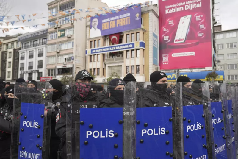 Διαδηλώσεις για Ιμάμογλου