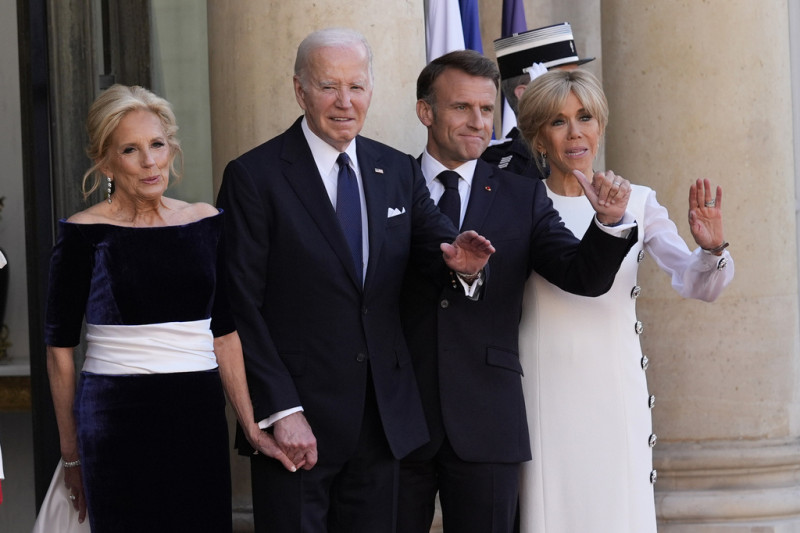 Ζεύγος Biden με ζεύγος Macron