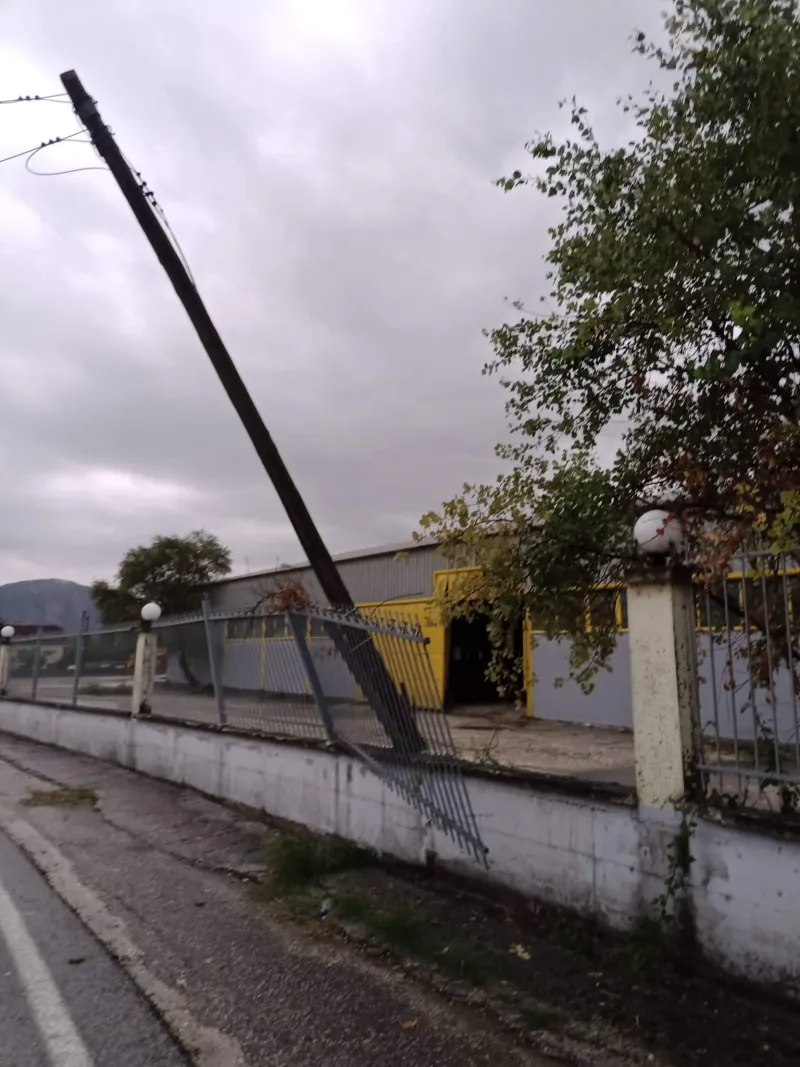 Βυθίστηκε στο νερό η Καλαμπάκα από την κακοκαιρία