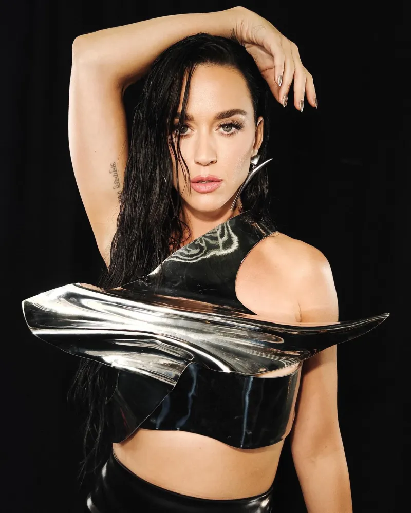 H Katy Perry