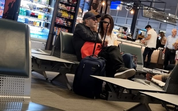 Ο Λαζόπουλος στο αεροδρόμιο