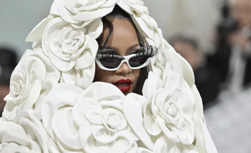 H Rihanna 