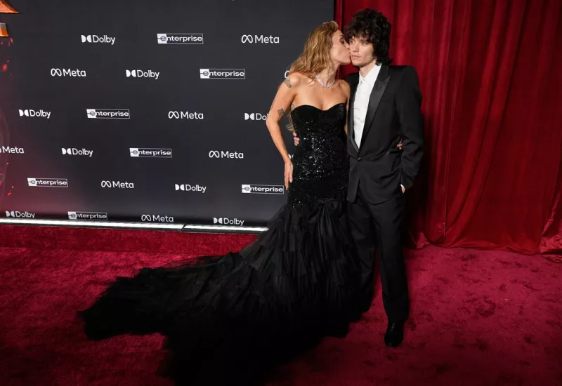 Μάιλι Σάιρους