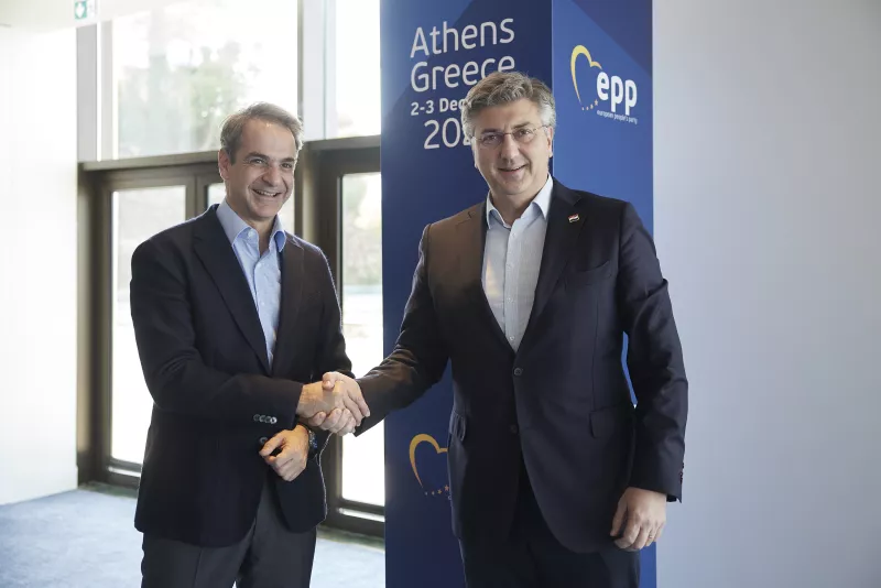 mitsotakis elk
