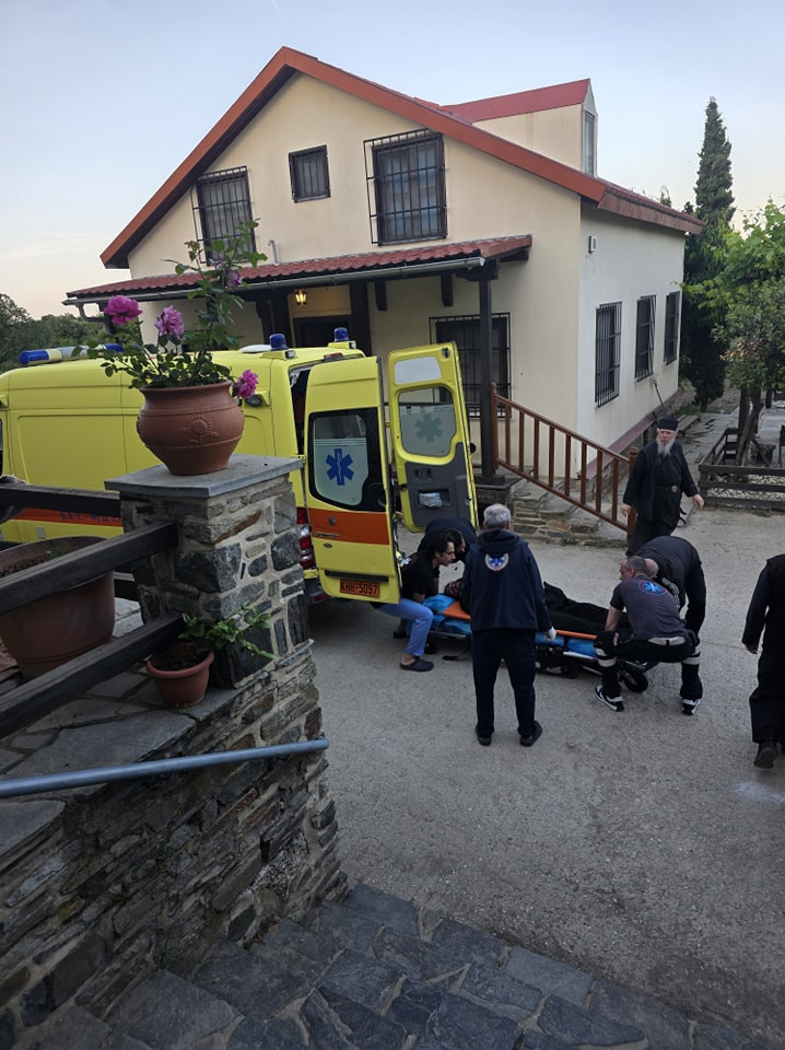 μονη εσφιγμενου