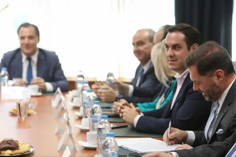 Υπογραφή συμφωνίας για τα Ναυπηγεία