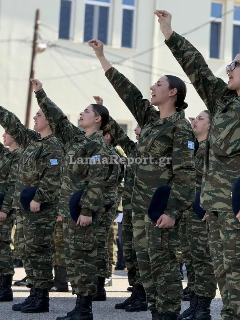 στρατιωτίνες