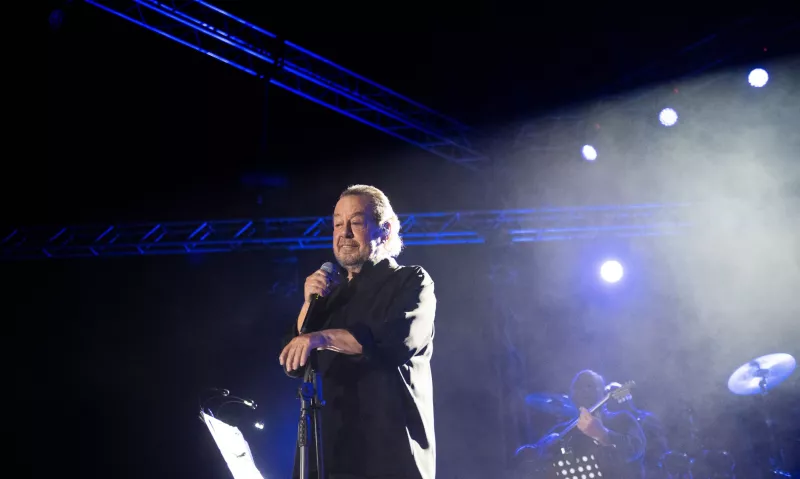 Γιάννης Πάριος