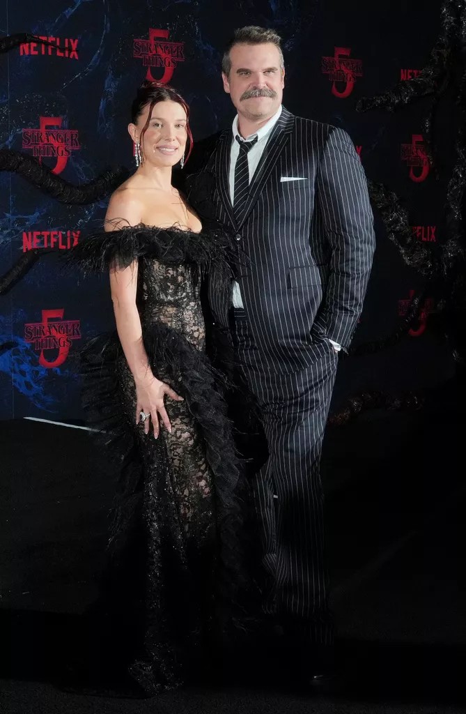 Μίλι Μπόμπι Μπράουν- Ντέιβιντ Χάρμπορ