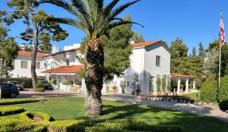 To «Jefferson House»
