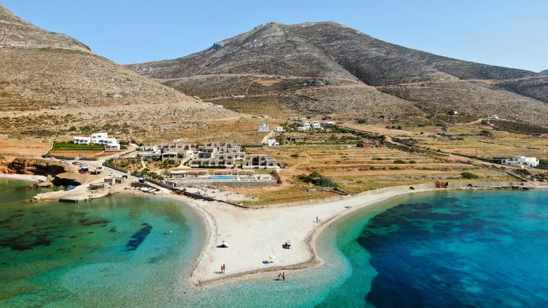 Happy Traveller στην Αμοργό