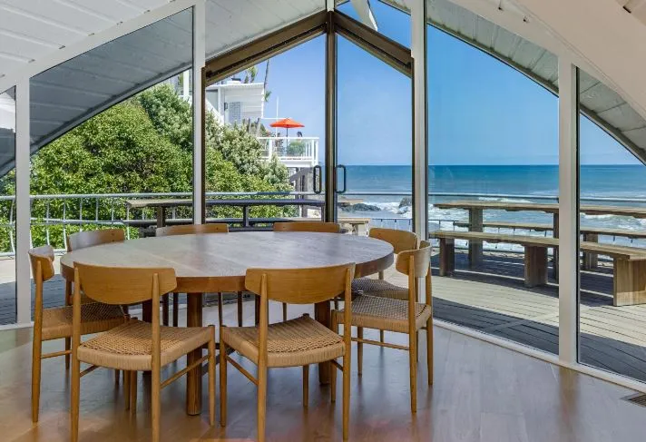Το «Wave House»