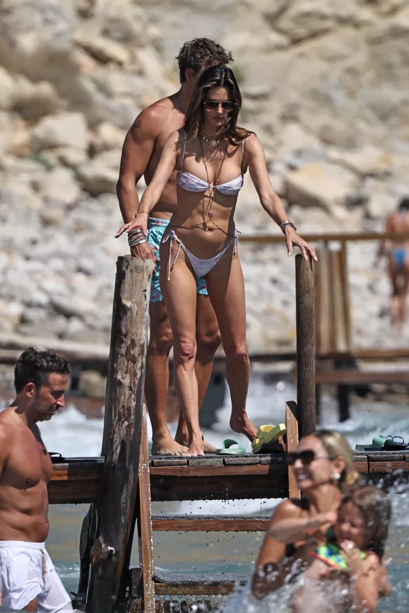 Alessandra Ambrosio