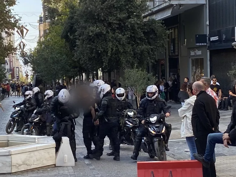 προσαγωγές