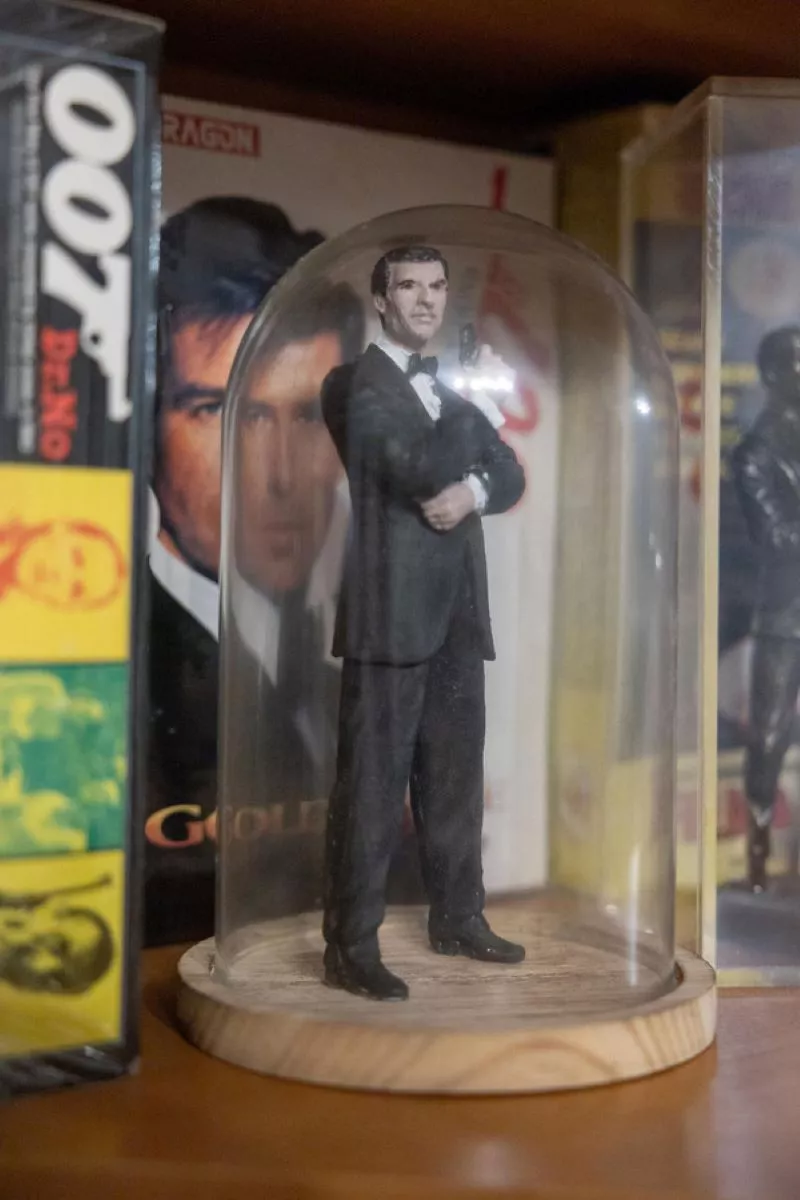 τζεημς μποντ