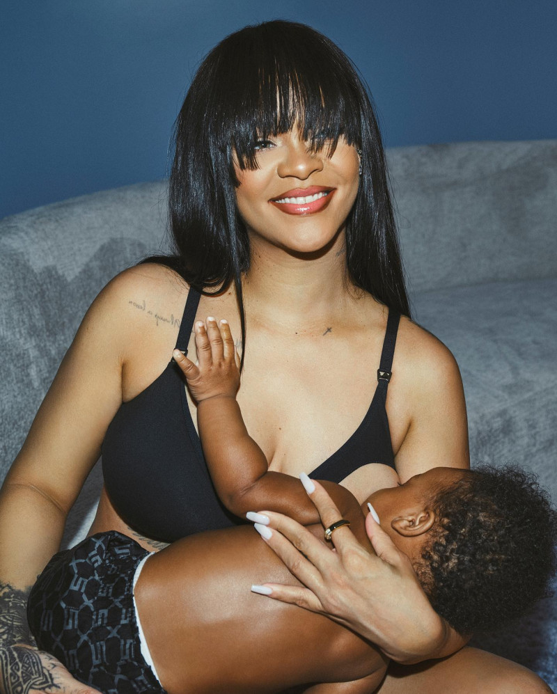 Η έγκυος Rihanna
