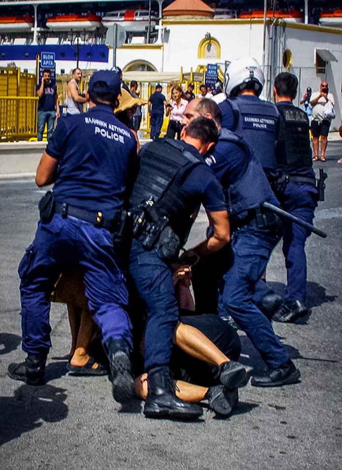 Στον Εισαγγελέα οι συλληφθέντες μετά τα επεισόδια στο λιμάνι της Ρόδου