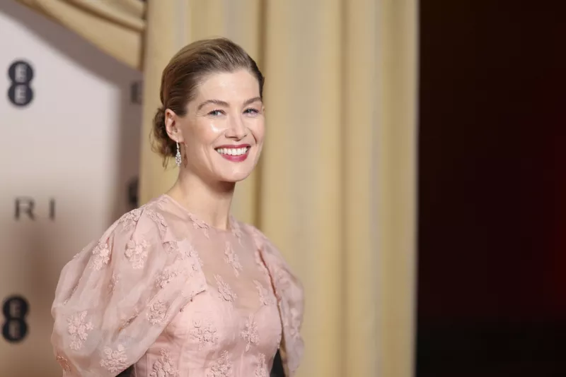 H Rosamund Pike