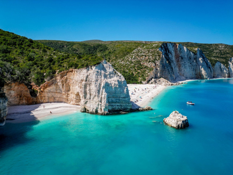 Φτέρη: Η «άγνωστη» παραλία της Κεφαλονιάς στις 5 καλύτερες του κόσμου Φτέρη: Η «άγνωστη» παραλία της Κεφαλονιάς στις 5 καλύτερες του κόσμου