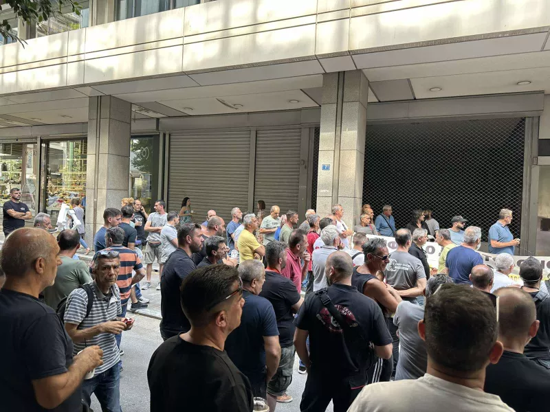 Συγκέντρωση ιδιοκτητών συνεργείων