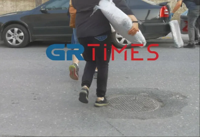 Συνελήφθη και ο αδελφός του.