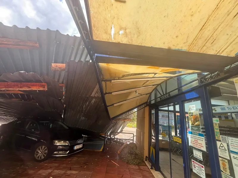 Κακοκαιρία- Μαγνησία: Φωτιά από κεραυνό, σφοδρή βροχόπτωση και πτώσεις δέντρων Κακοκαιρία- Μαγνησία: Φωτιά από κεραυνό, σφοδρή βροχόπτωση και πτώσεις δέντρων