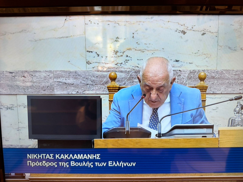 Live η «μάχη» στη Βουλή για τα Τέμπη