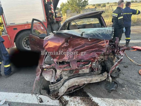 Βοιωτία: Σκοτώθηκε ζευγάρι σε σφοδρή μετωπική