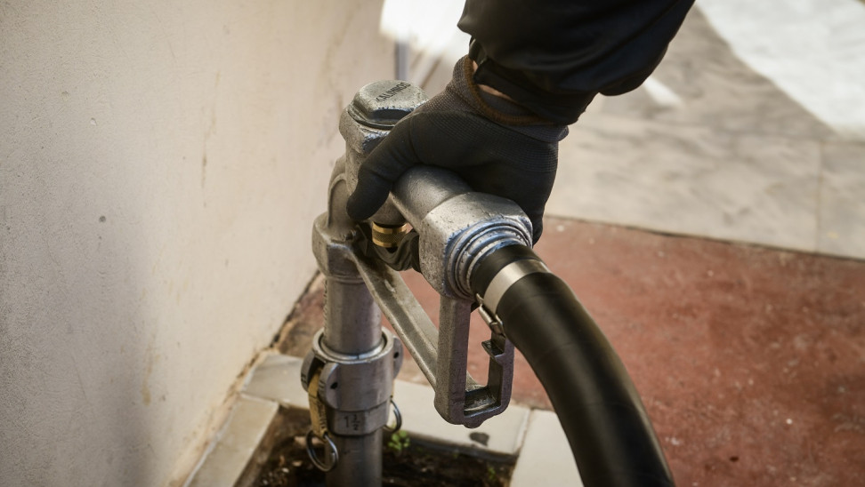 Ο κύκλος ανατιμήσεων του Περσικού ξεκινά από την αντλία - «Βλέπουν» το πετρέλαιο στα $100 το βαρέλι