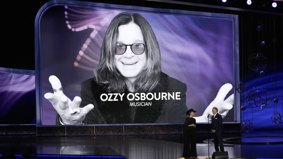 Τεράστιο άγαλμα του Όζι Όσμπορν αποκαλύπτεται στο Hellfest