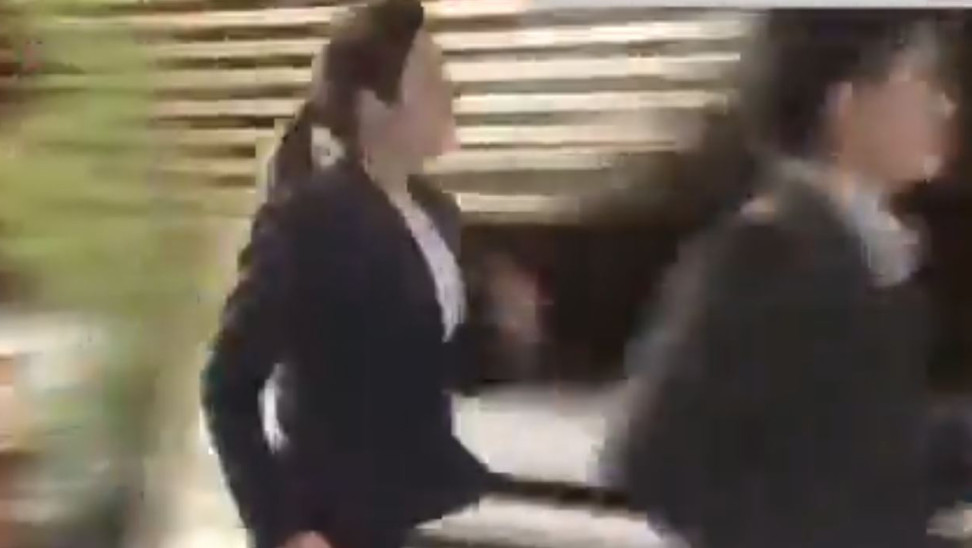 Ιαπωνία: «Ράλι» υπουργού μετα από αργοπορία... 5 λεπτών  και «διάγγελμα» για να ζητήσει συγγνώμη από τον λαό- Δείτε βίντεο