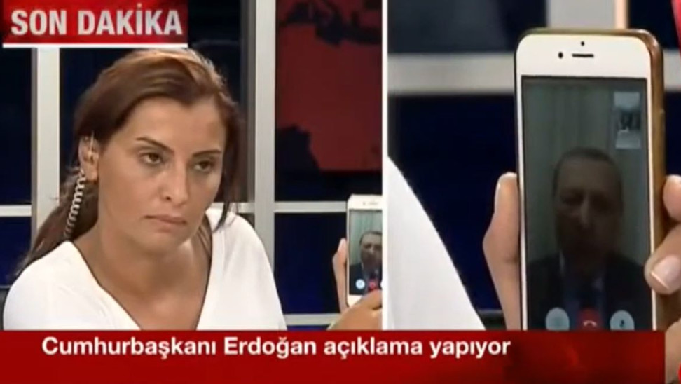 Δέκα χρόνια από την απόπειρα πραξικοπήματος στην Τουρκία - Η ιστορική ομιλία Ερντογάν με το κινητό