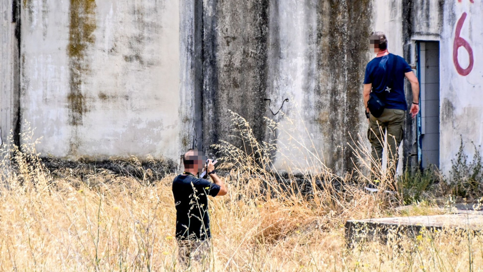 Απολογούνται οι δύο αστυνομικοί που πυροβόλησαν τον 20χρονο - «Η βαλλιστική θα δώσει απαντήσεις», λέει η Δημογλίδου