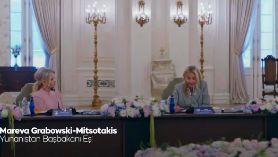 Εμινέ Ερντογάν: Το Video από το περιθώριο της Συνόδου του ΝΑΤΟ με όλες τις συντρόφους των ηγετών