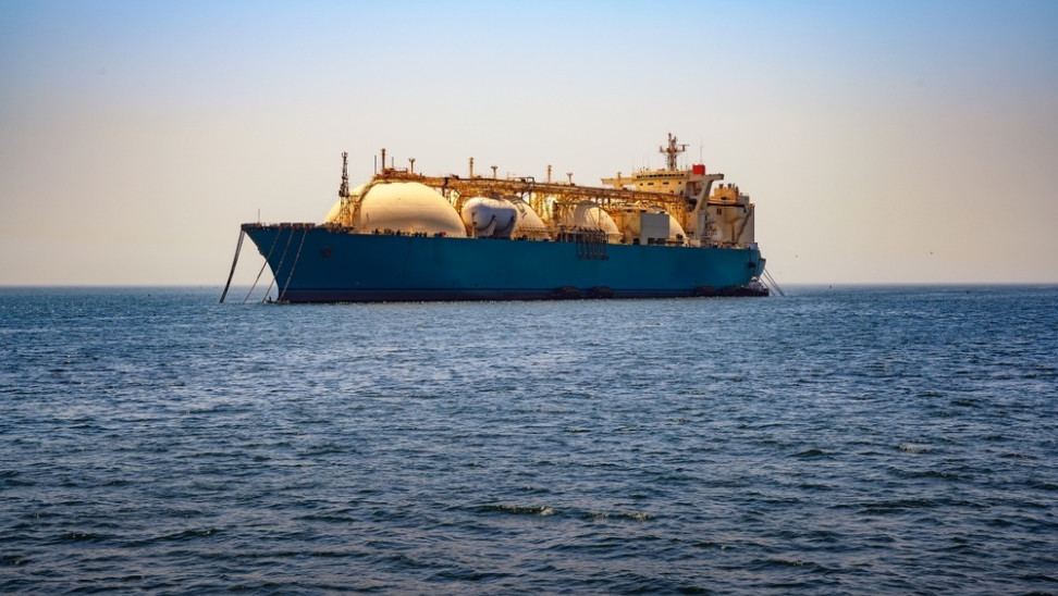 Ambrey: Χτυπήθηκε ελληνόκτητο πλοίο μεταφοράς LNG στο λιμάνι της Νταμιέτα στην Αίγυπτο