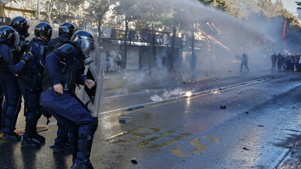 Τίρανα: 8η ημέρα συγκρούσεων φοιτητών και Αστυνομίας: Ρίψεις δακρυγόνων και νερού - Δείτε βίντεο
