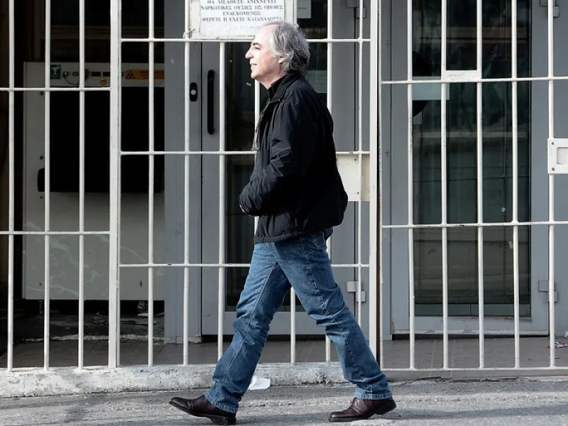 Ρύθμιση α λα Κουφοντίνα: Τέλος στη μεταγωγή τρομοκρατών σε Αγροτικές Φυλακές από Χρυσοχοΐδη