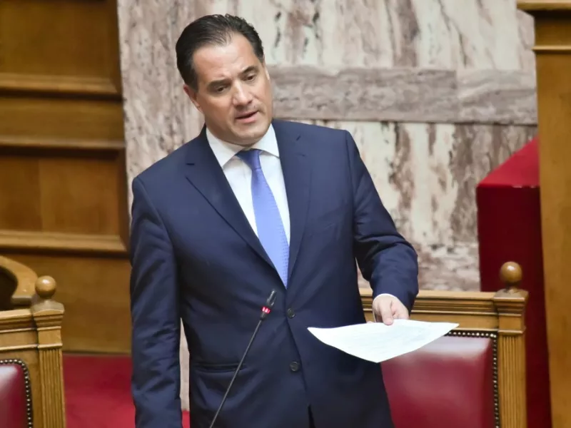Γεωργιάδης: Υπό εξέταση οι χρεώσεις τριών συστημικών τραπεζών