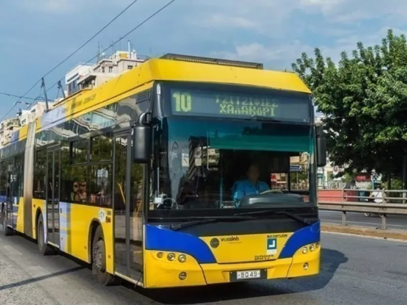 Προσβάσιμα σε ΑμεΑ όλα τα λεωφορεία και τρόλεϊ στην Αθήνα μέχρι τέλος του 2025