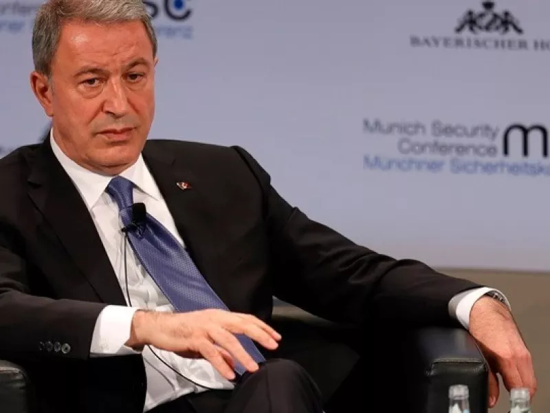 Ακάρ: Οι Κούρδοι μαχητές εξακολουθούν να μην αποσύρονται από τα σύνορα Τουρκίας-Συρίας