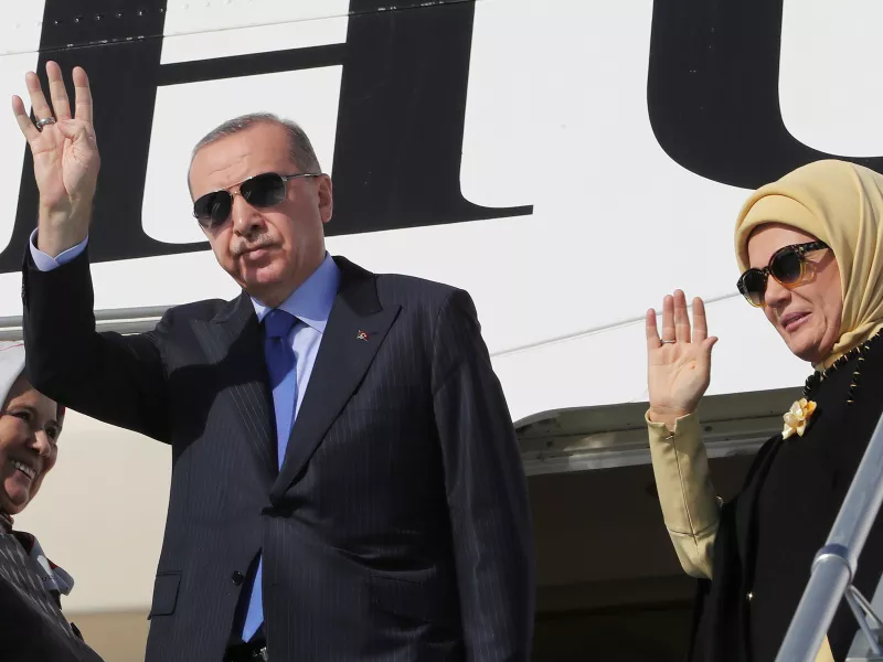 Ερντογάν: Είμαι θετικός στη μετάλλαξη Όμικρον εγώ και η Εμινέ