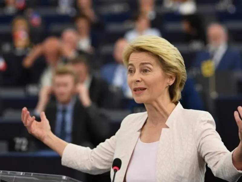 Η πρόεδρος της Ευρωπαϊκής Επιτροπής, η Ούρσουλα φον ντερ Λάιεν