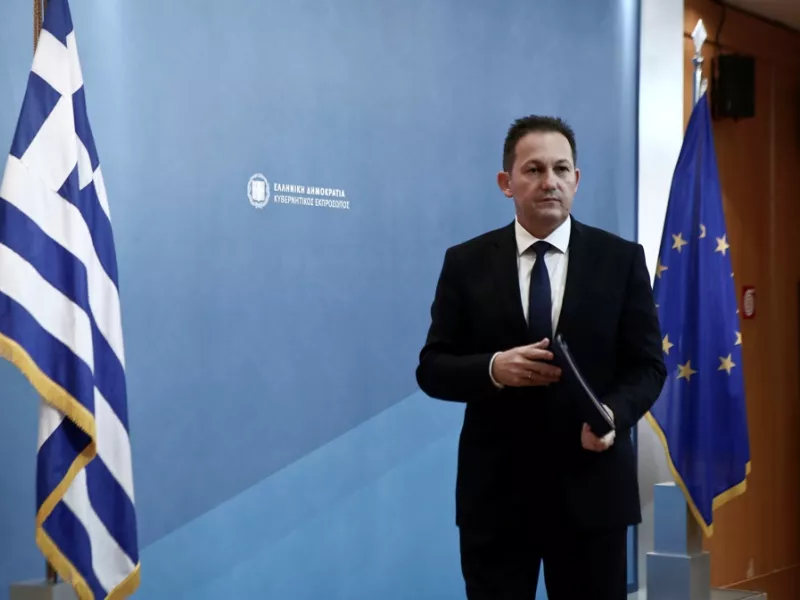 Πέτσας: Δεν μπορεί μια συμμαχία να στέκεται αδιάφορη όταν ένα μέλος της παραβιάζει το Διεθνές Δίκαιο