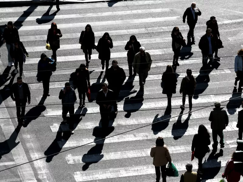 Επιστροφή στην κανονικότητα από σήμερα 1η Μαΐου -Τι αλλάζει 