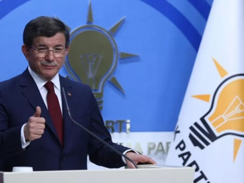 Πρεμιέρα για κόμμα Νταβούτογλου: Χτυπά Ερντογάν καταγγέλοντας την προσωπολατρεία